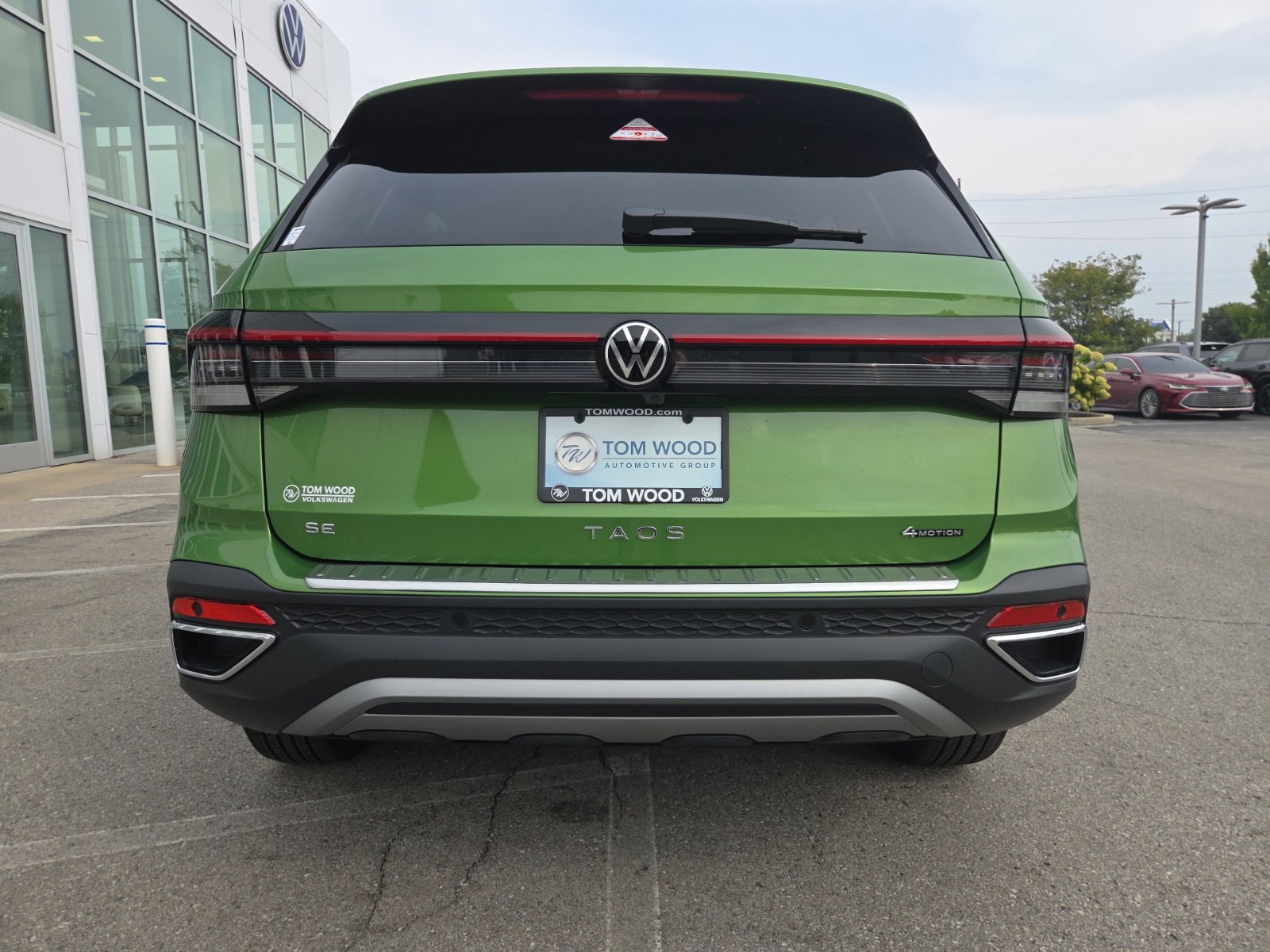 New 2027 Volkswagen Taos SE AWD/4WD image 5