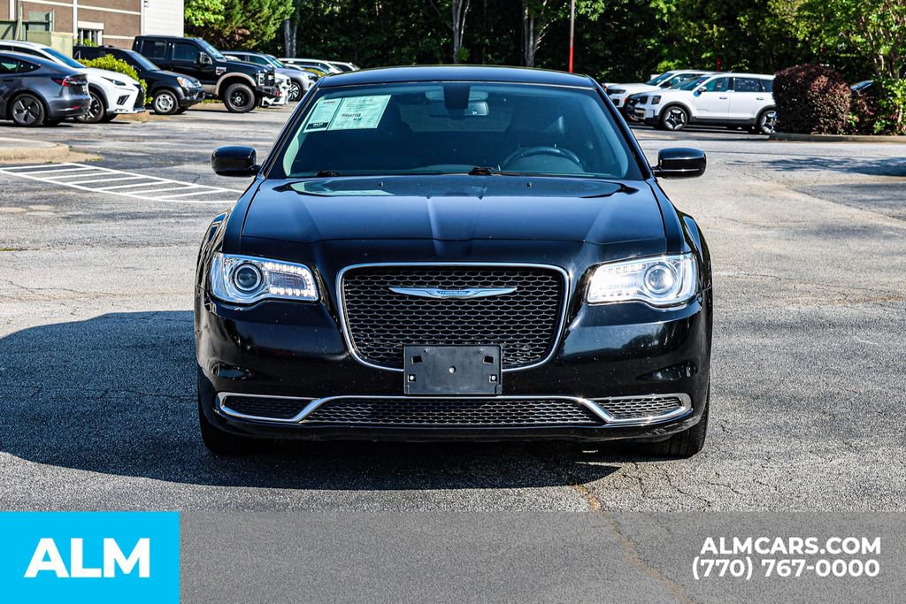 Used 2017 Chrysler 300 Limited RWD image 11