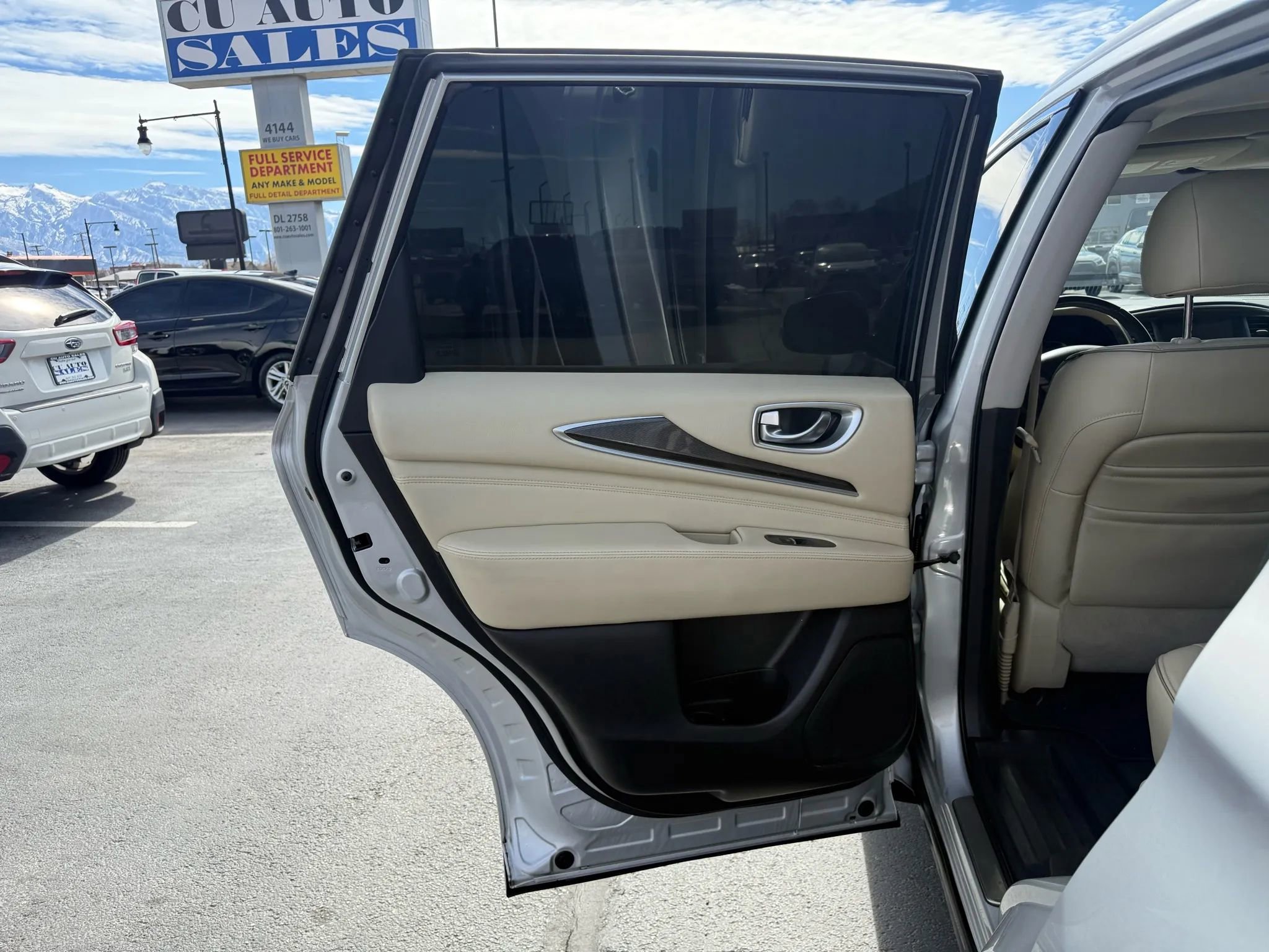 Used 2019 INFINITI QX60 Luxe w/ Essential Package image 20