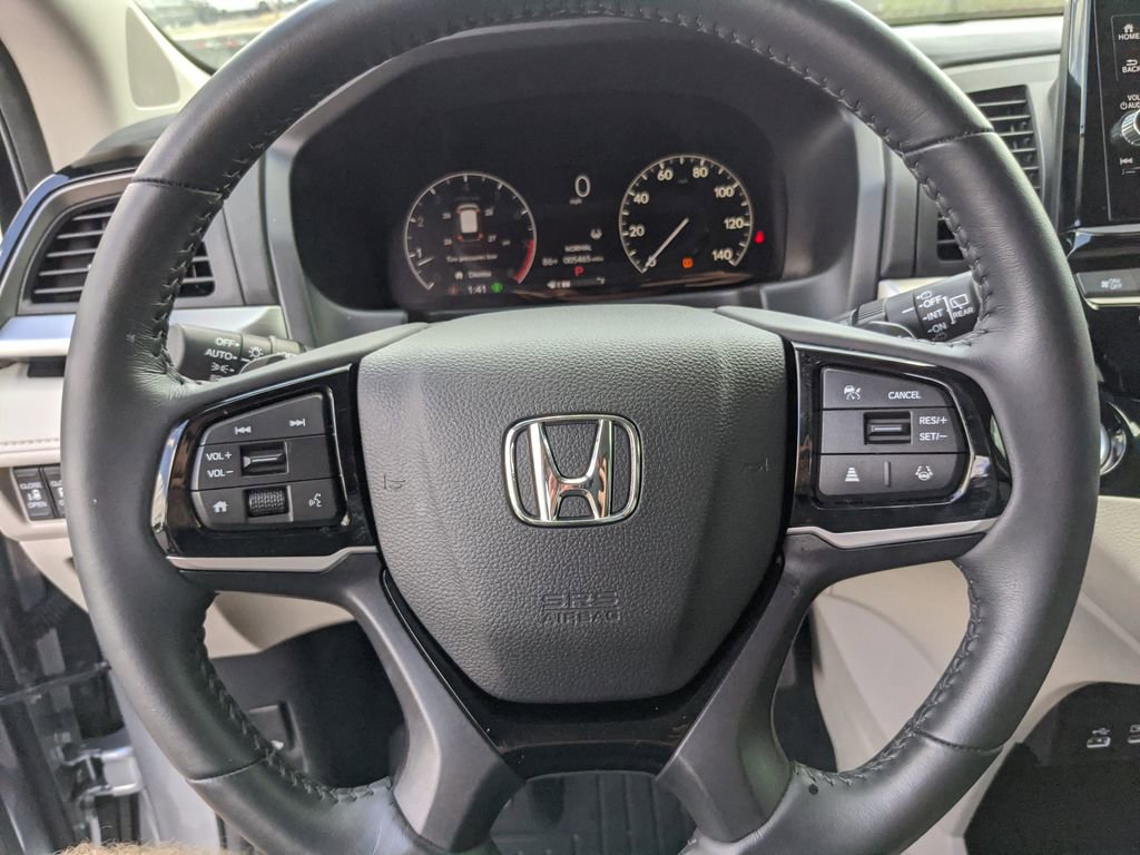 Used 2025 Honda Odyssey Touring image 26