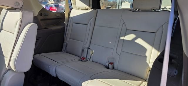 Used 2024 GMC Yukon Denali w/ Advanced Technology Package AWD/4WD image 15