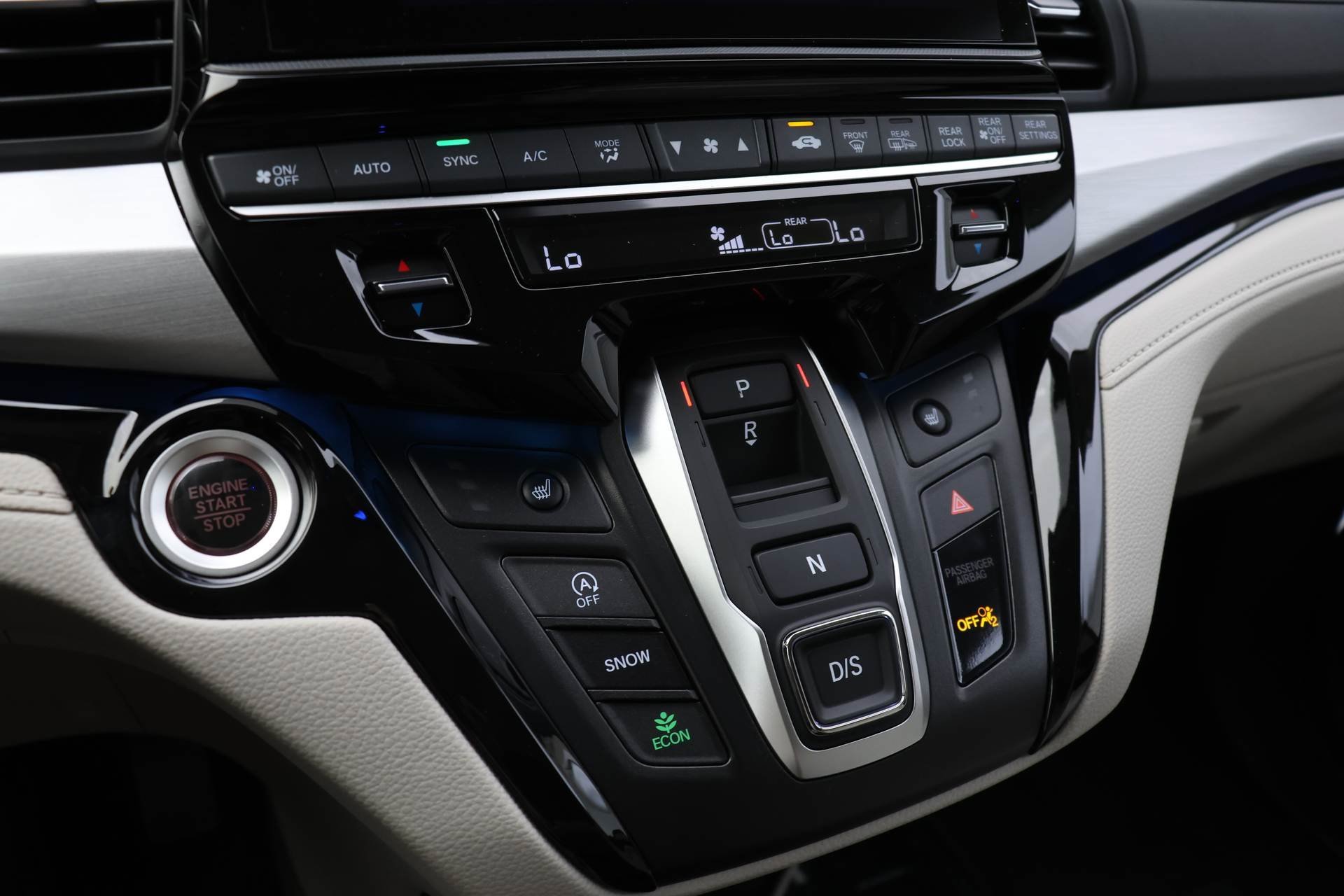 New 2026 Honda Odyssey Touring image 6