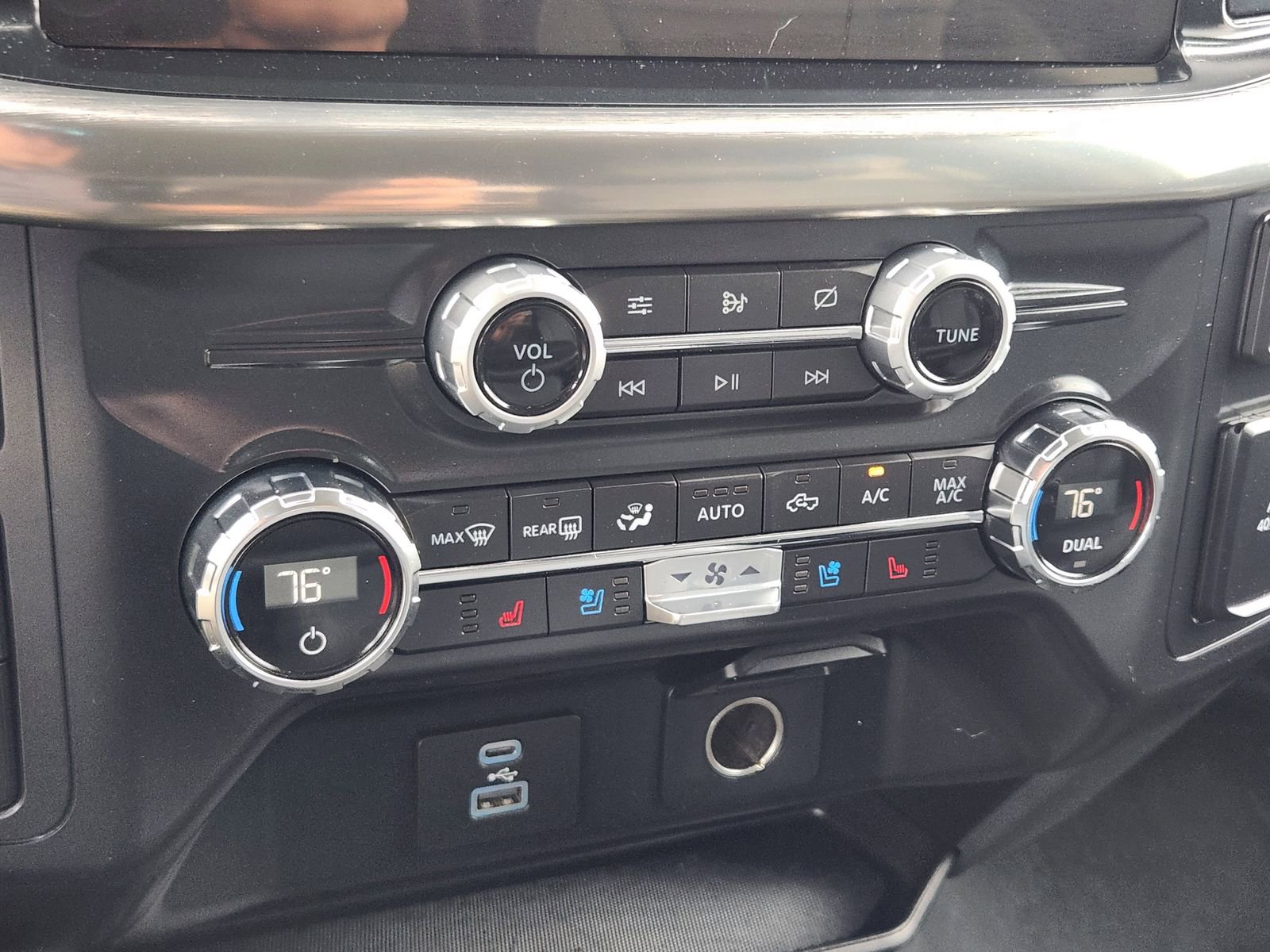 Used 2021 Ford F150 Lariat w/ Equipment Group 501A Mid image 35