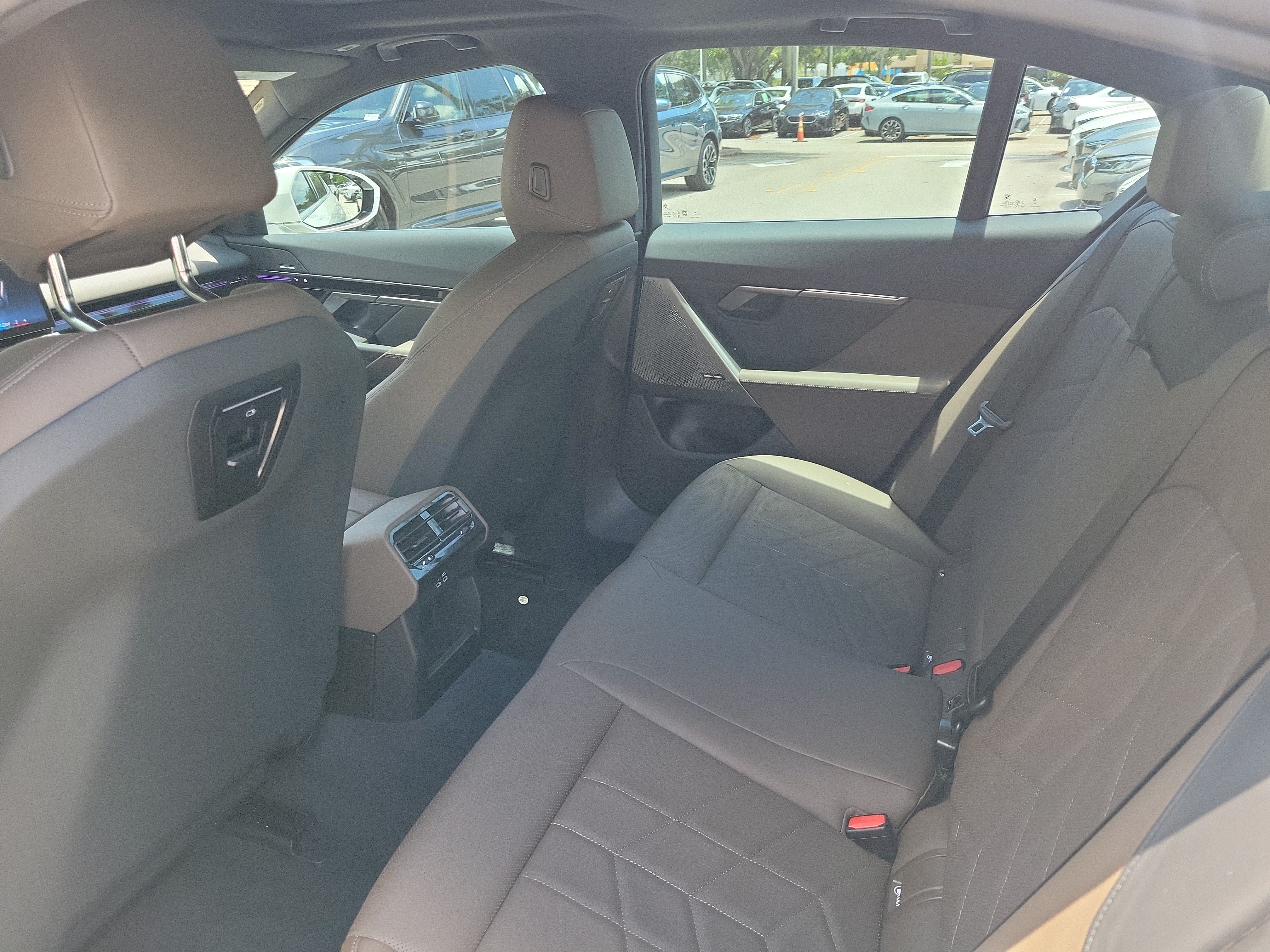 Used 2024 BMW 530i w/ Convenience Package RWD image 22