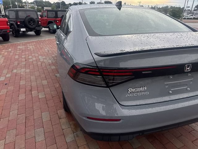 Used 2025 Honda Accord Sport image 10