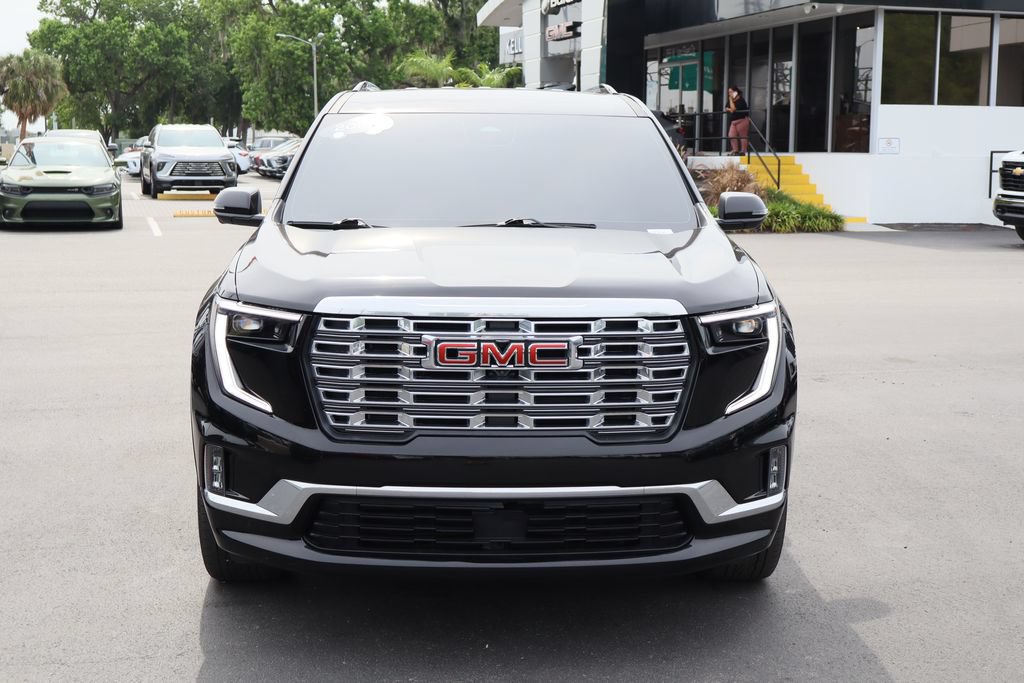 Certified 2024 GMC Acadia Denali w/ LPO, Roadside Safety Package FWD image 4