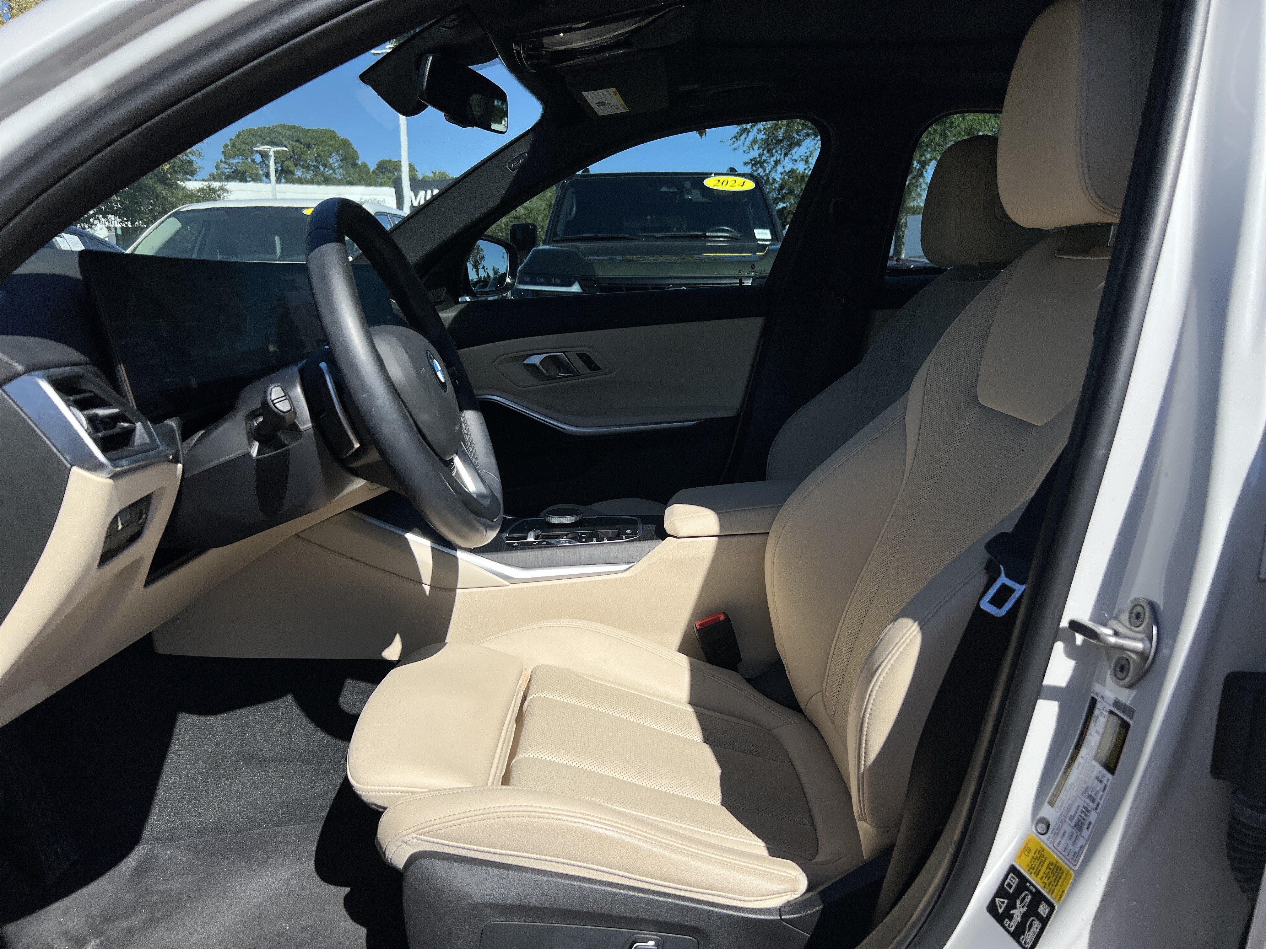 Certified 2024 BMW 330i xDrive Sedan w/ Premium Package AWD/4WD image 16