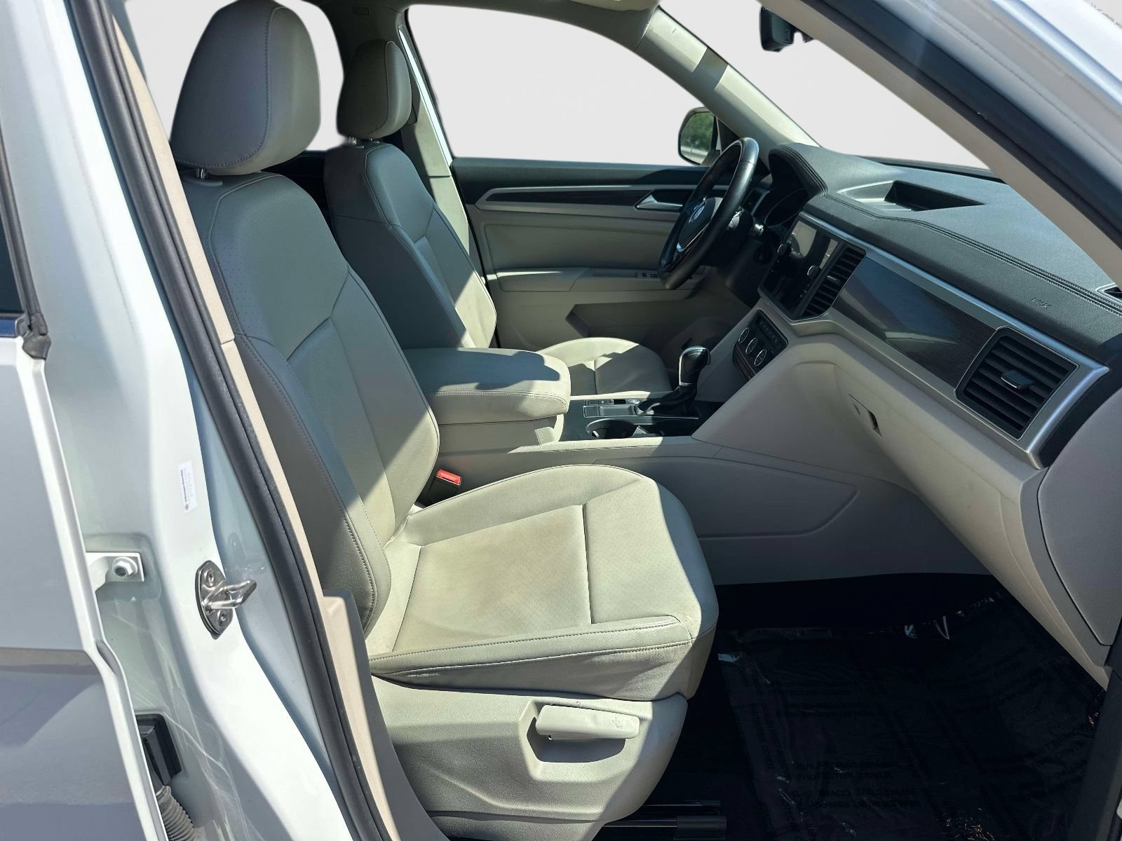 Used 2018 Volkswagen Atlas SE FWD image 10