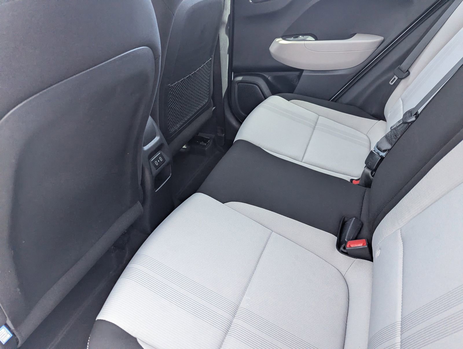 Used 2025 Hyundai Venue SEL image 14