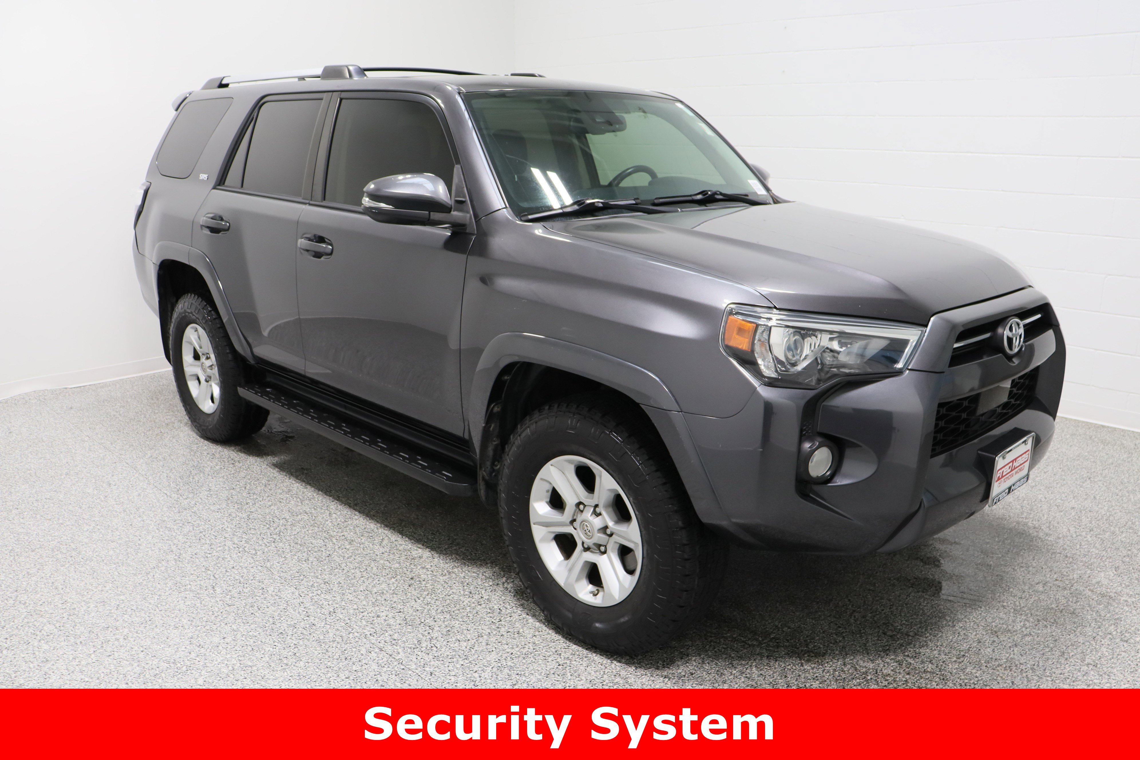 Used 2020 Toyota 4Runner SR5 Premium image 4