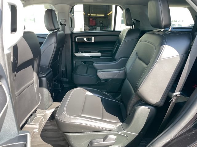 Used 2023 Ford Explorer XLT w/ Equipment Group 202A AWD/4WD image 28
