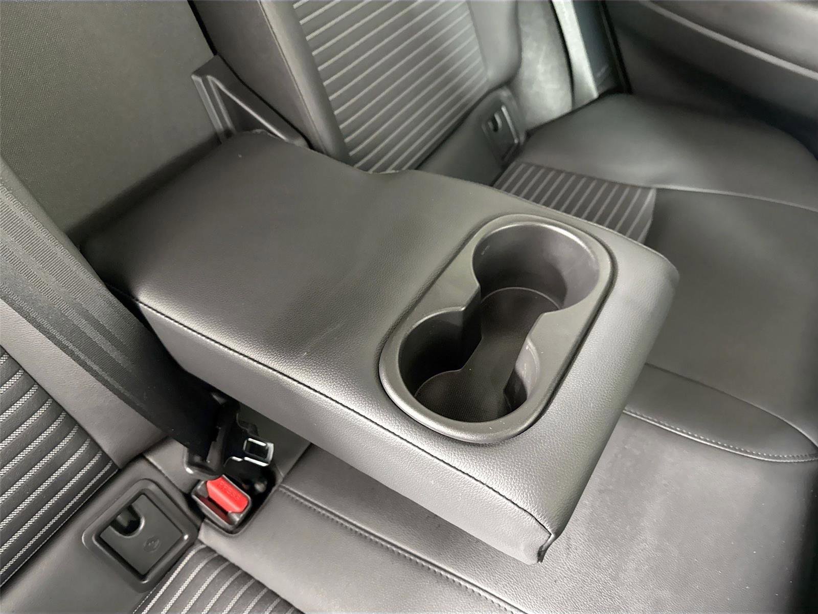 Used 2024 Toyota Corolla Cross XSE w/ Convenience Package image 42