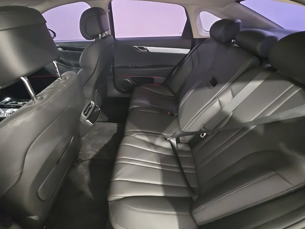 Used 2025 Genesis G80 2.5T AWD/4WD image 20
