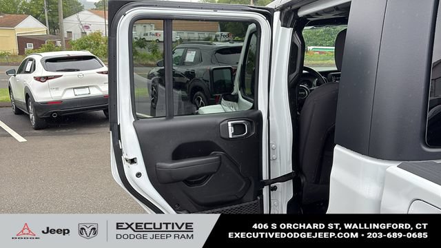 Used 2022 Jeep Gladiator Sport AWD/4WD image 21