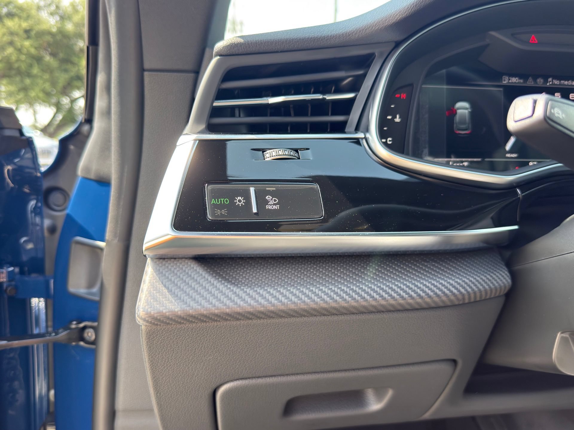 New 2026 Audi SQ8 Premium Plus AWD/4WD image 28
