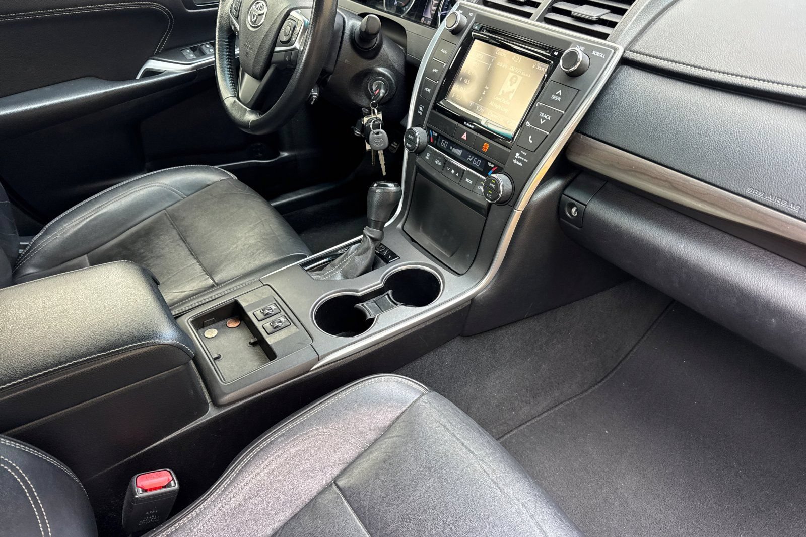 Used 2017 Toyota Camry XLE FWD image 15