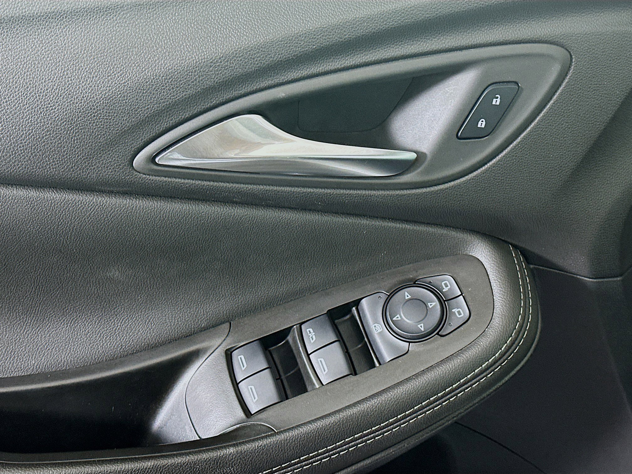 Used 2024 Buick Encore GX Preferred image 15