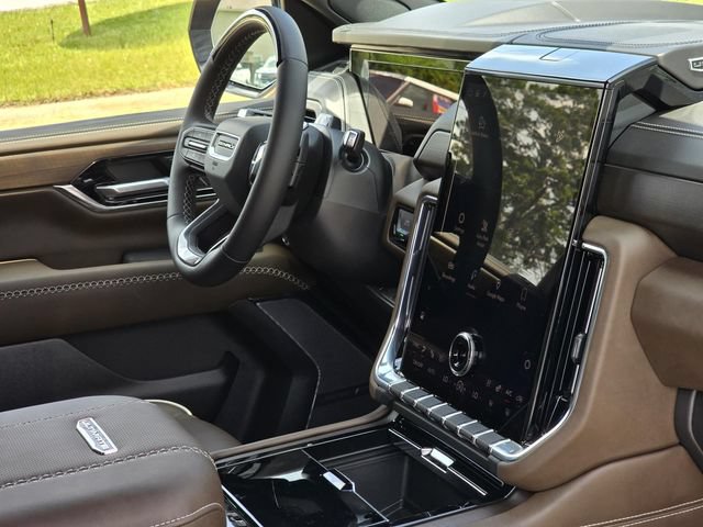 New 2026 GMC Yukon Denali Ultimate AWD/4WD image 9