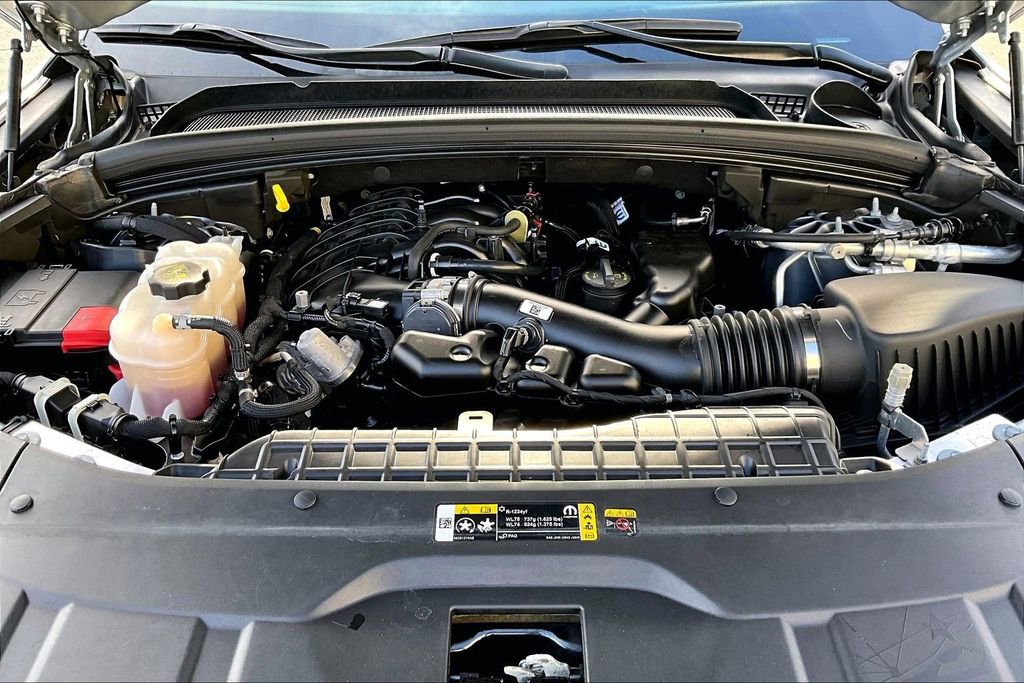 Used 2024 Jeep Grand Cherokee L Laredo image 36