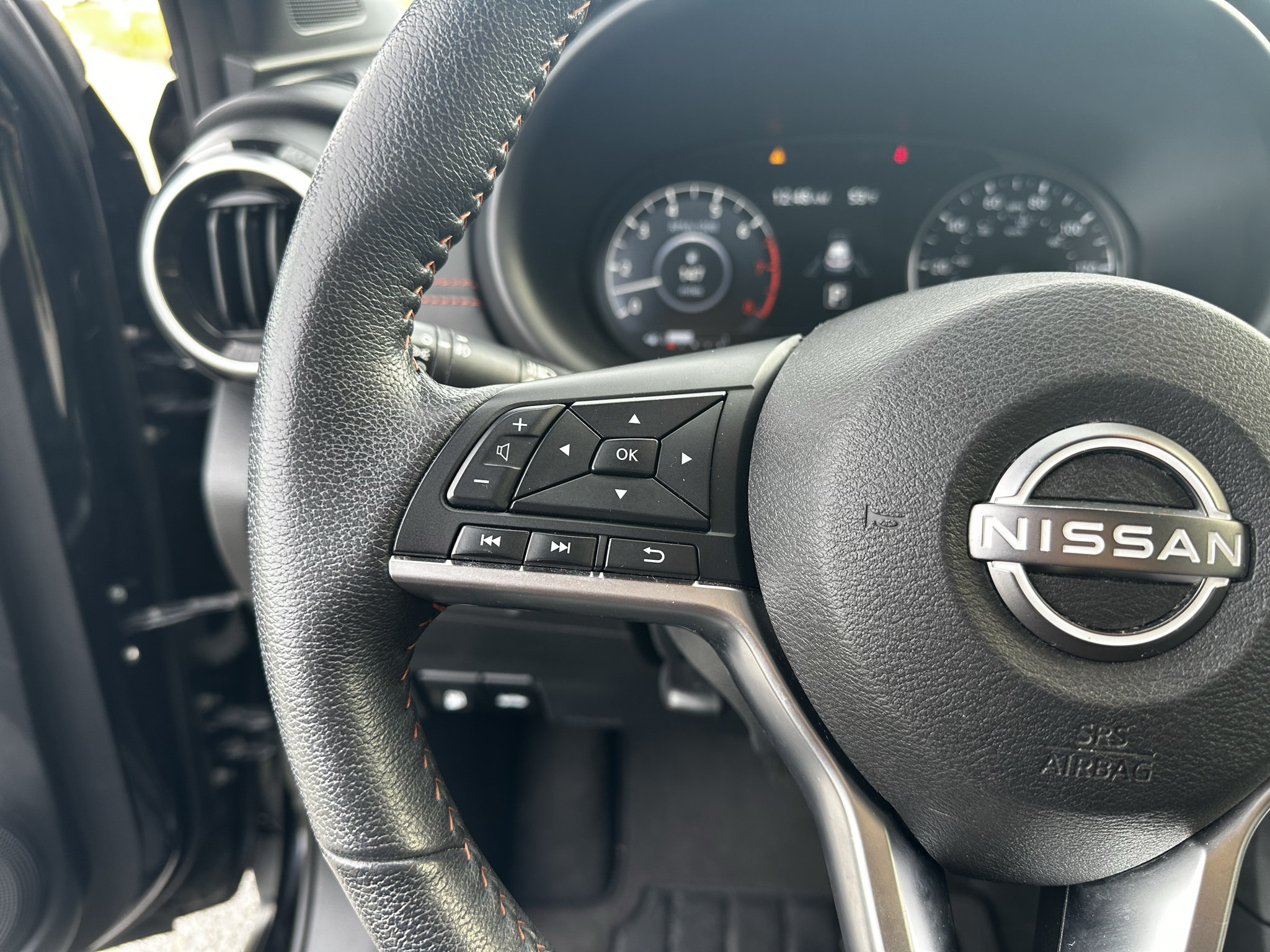 Used 2023 Nissan Kicks SR w/ SR Premium Package FWD image 16