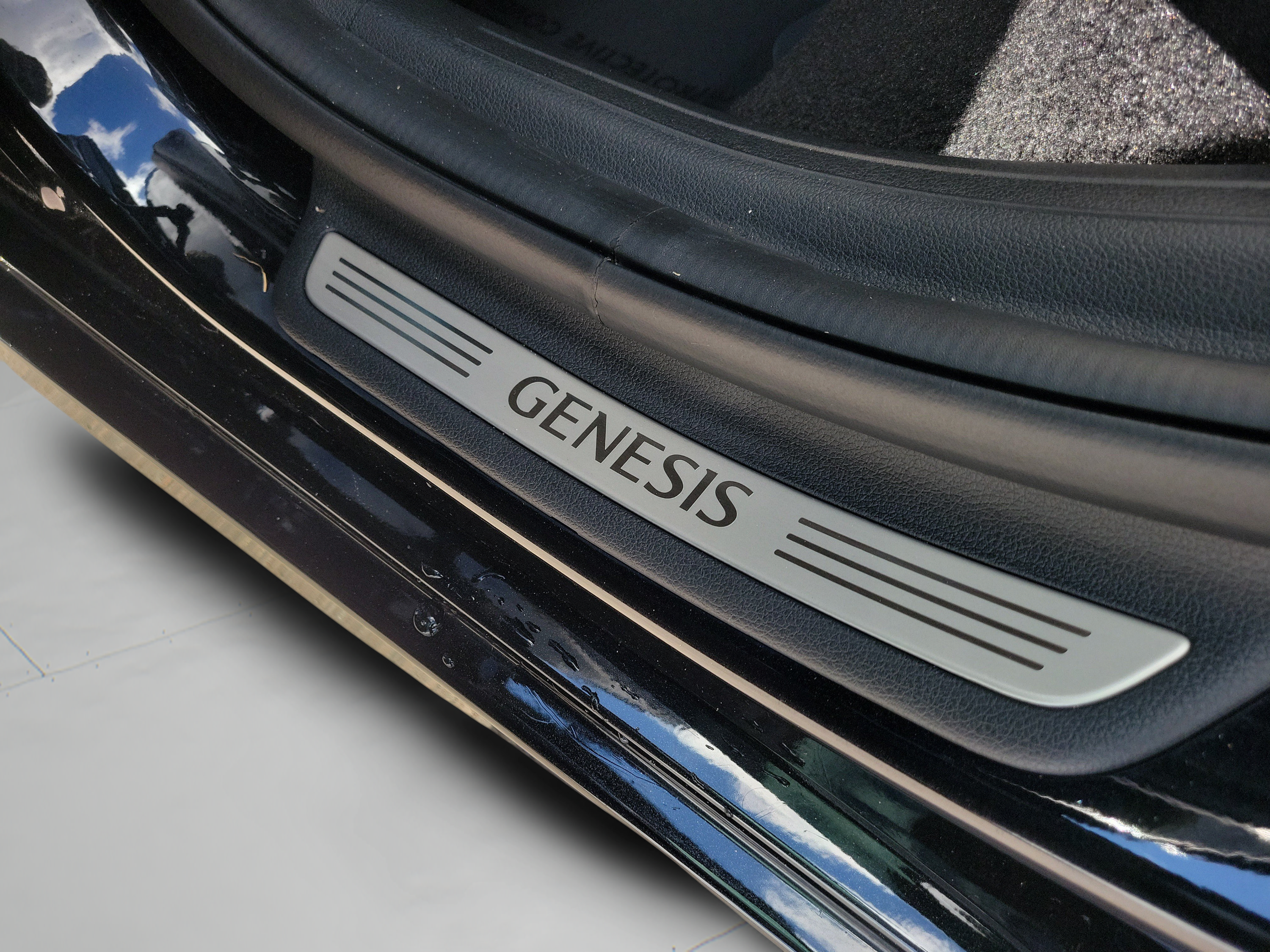 Used 2023 Genesis G70 2.0T w/ Sport Prestige Package RWD image 31