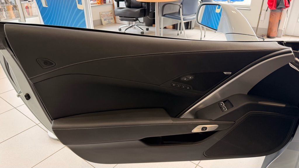 Used 2019 Chevrolet Corvette Stingray w/ 2LT Preferred Equipment Group image 27