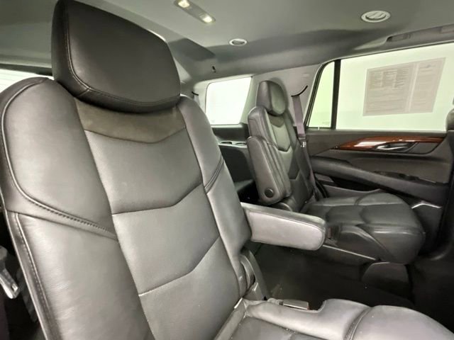 Used 2016 Cadillac Escalade Premium image 13