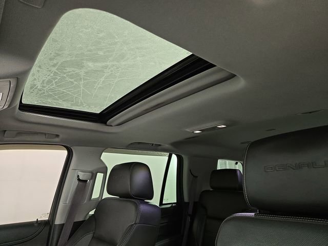 Used 2017 GMC Yukon Denali image 34
