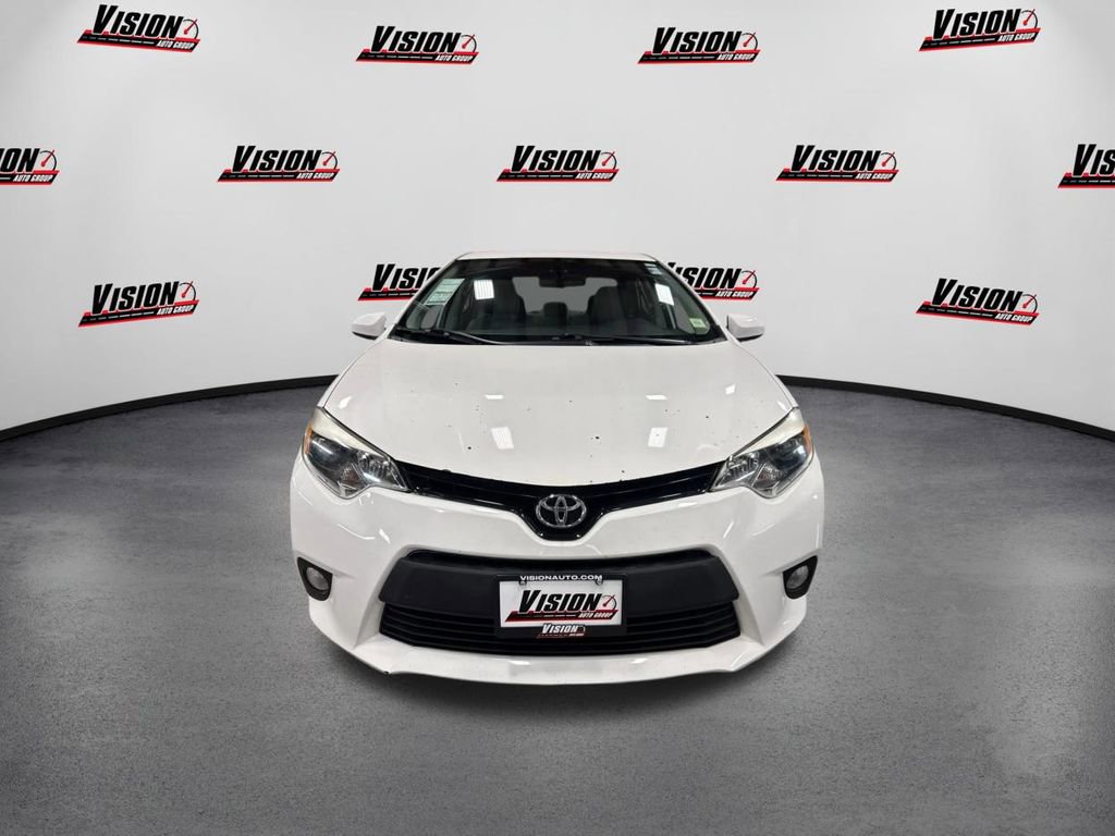 Used 2014 Toyota Corolla LE w/ Body Protection Package FWD image 2
