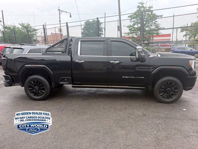 Used 2021 GMC Sierra 2500 Denali w/ Denali Black Diamond Edition AWD/4WD image 4