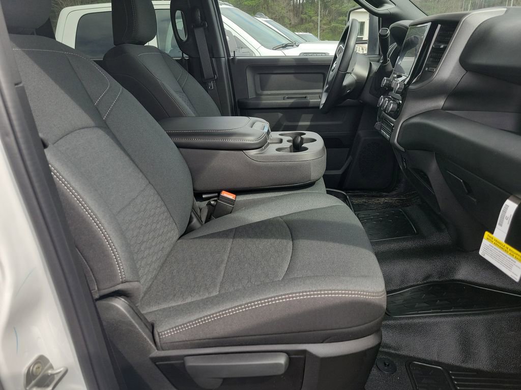 New 2025 RAM 5500 Tradesman image 40