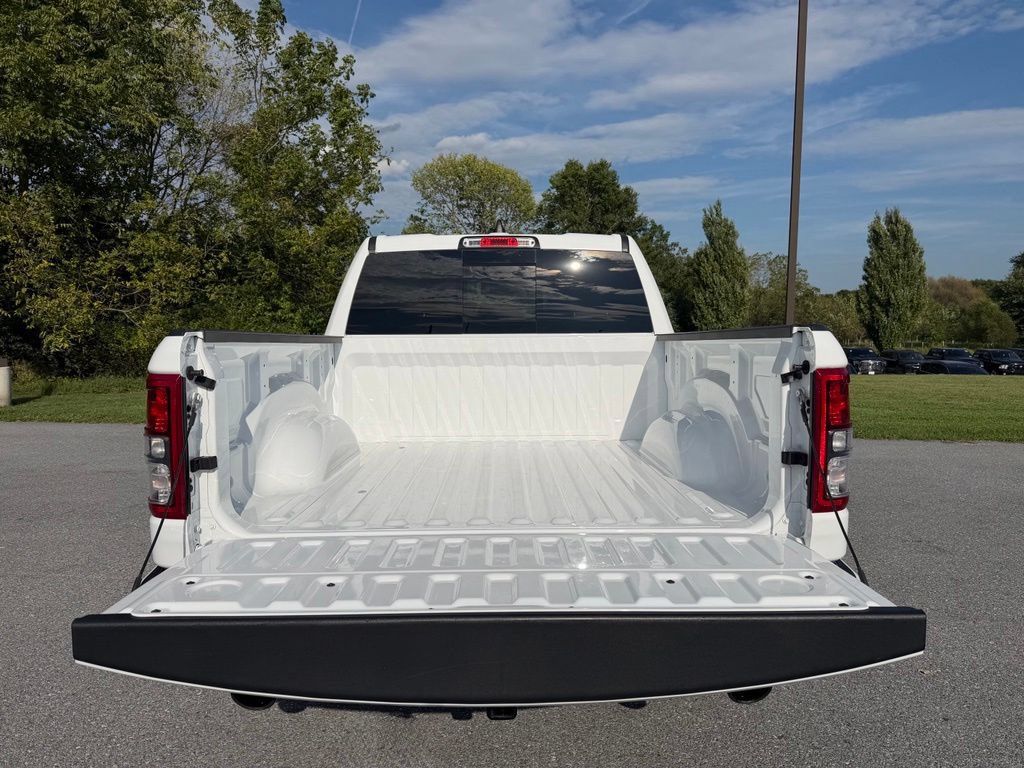 Used 2023 RAM 1500 Big Horn AWD/4WD image 18