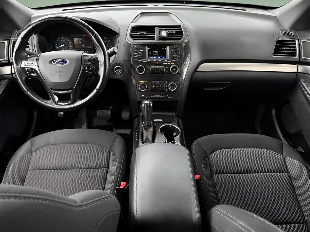 Used 2019 Ford Explorer XLT AWD/4WD image 18