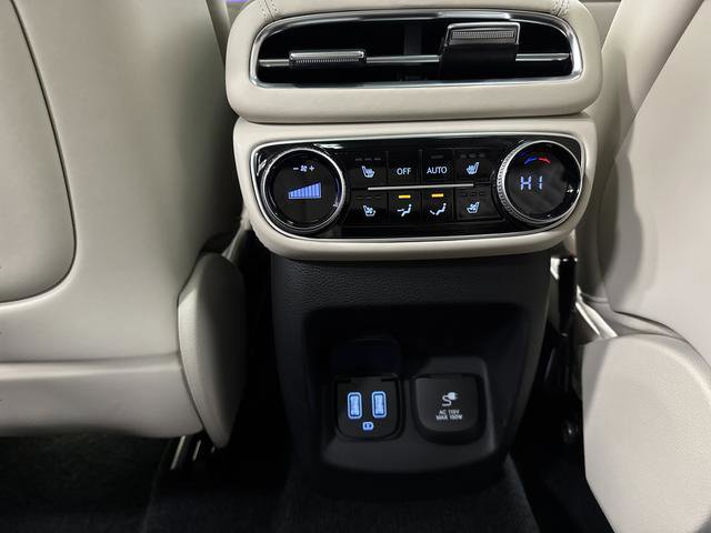 Used 2024 Genesis GV80 3.5T w/ Prestige Package image 34