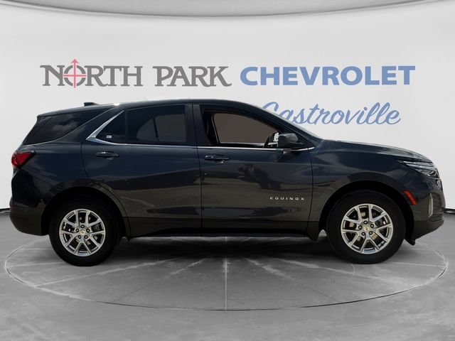 Used 2022 Chevrolet Equinox LT AWD/4WD image 2