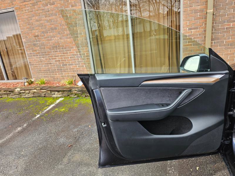 Used 2024 Tesla Model Y Long Range image 33