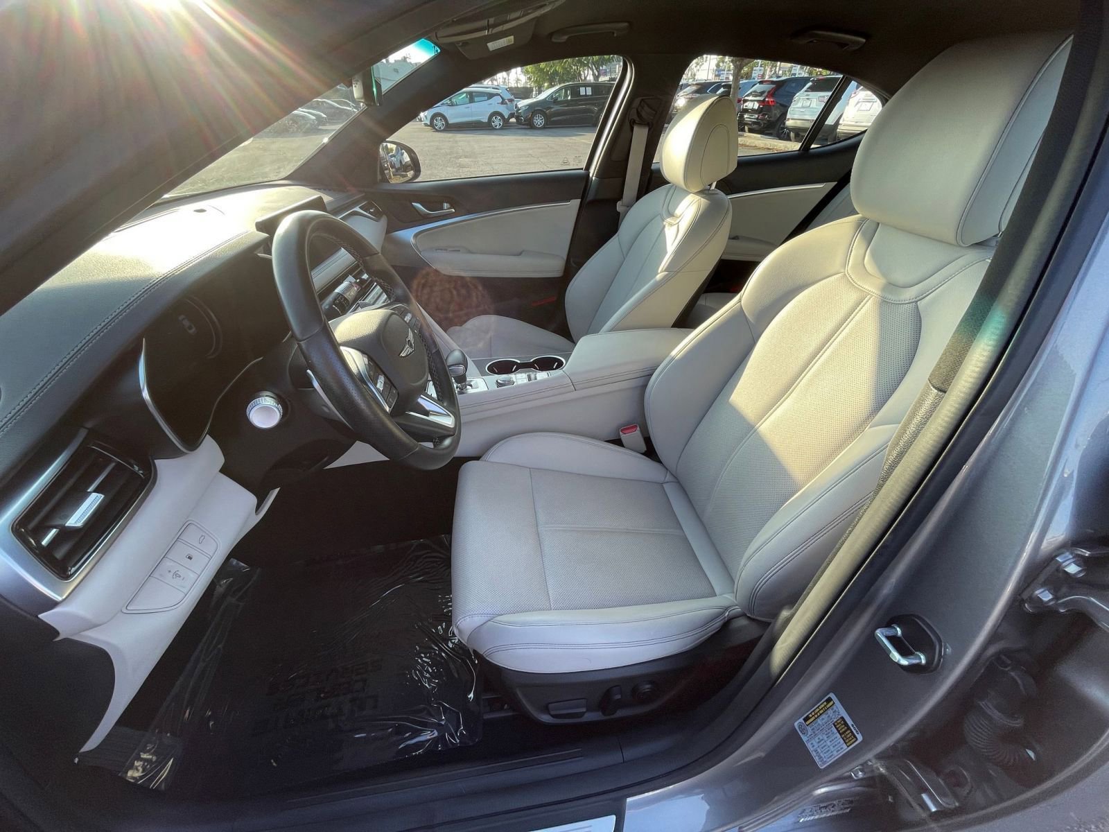 Used 2025 Genesis G70 2.5T image 29