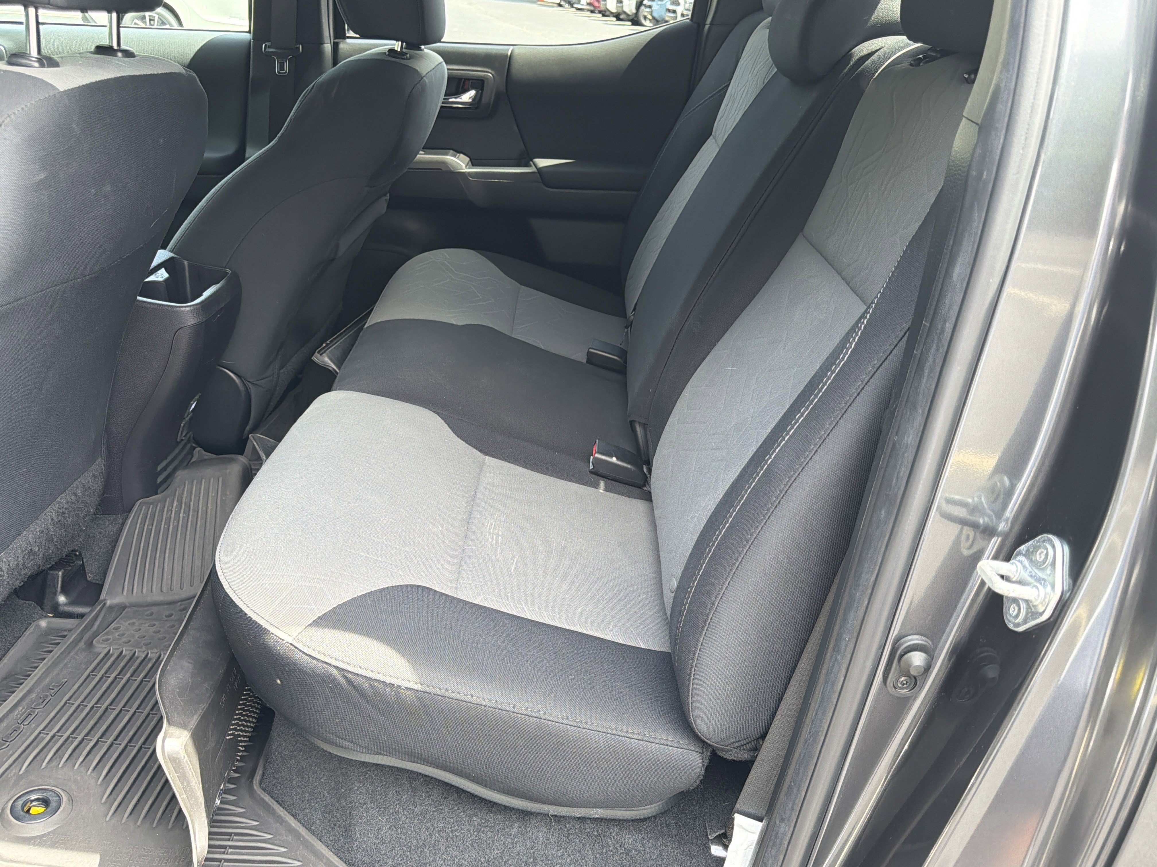 Used 2022 Toyota Tacoma TRD Sport AWD/4WD image 20