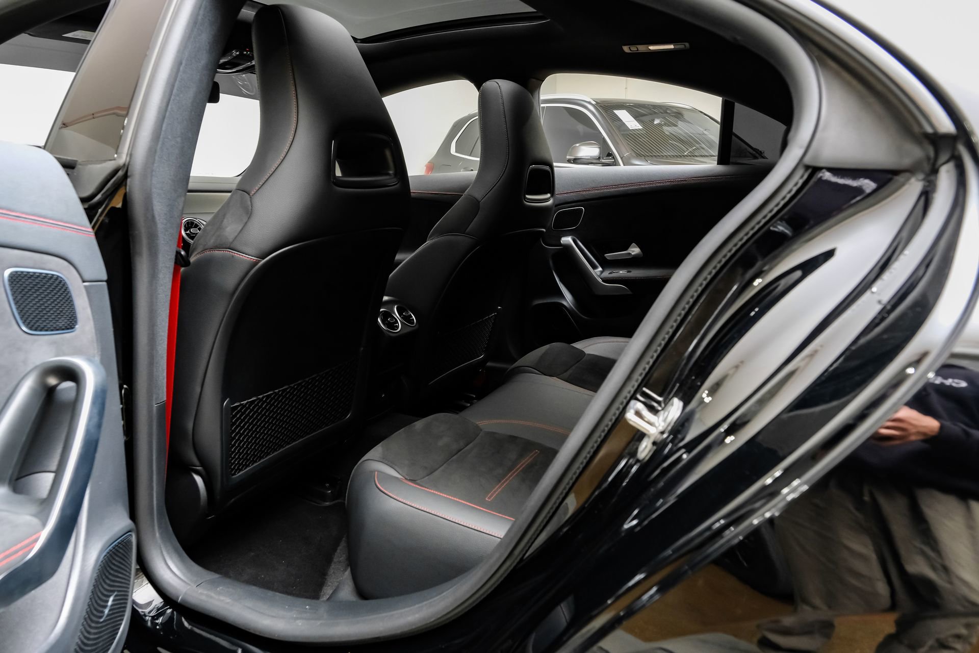 Used 2024 Mercedes-Benz CLA 35 AMG 4MATIC image 38