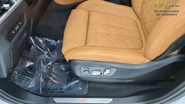 Used 2025 BMW X5 xDrive40i AWD/4WD image 33