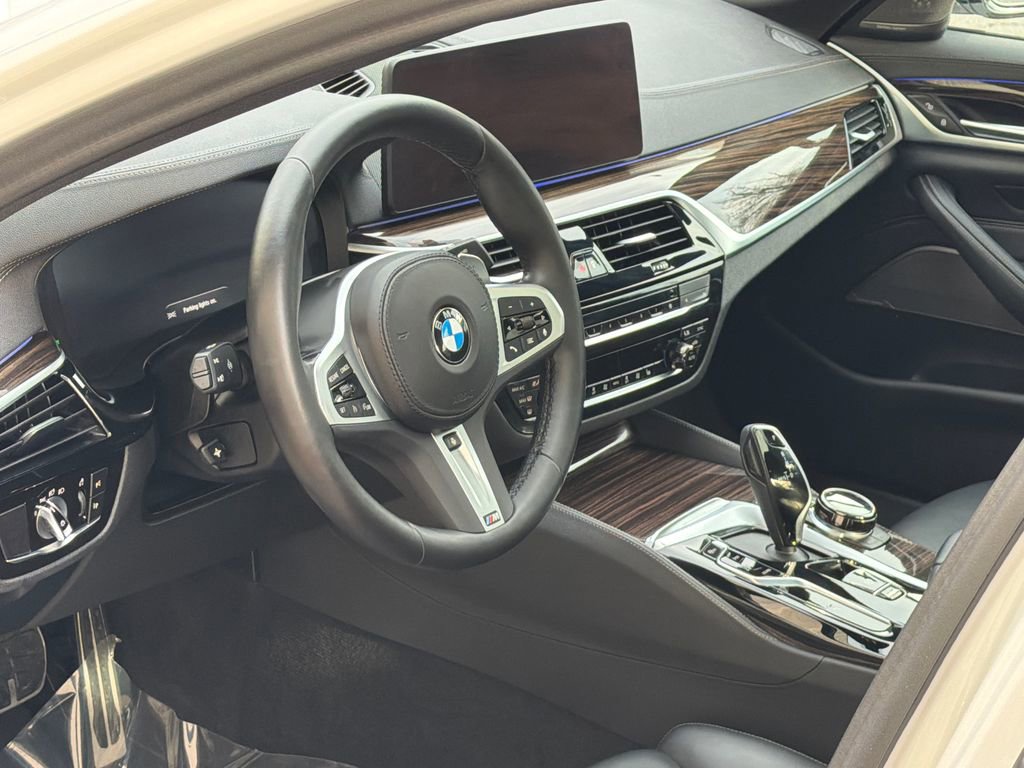 Used 2023 BMW M550i xDrive w/ Executive Package image 14