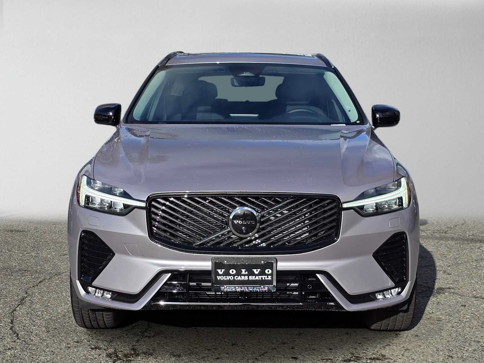 Used 2026 Volvo XC60 B5 Plus w/ Protection Package Premier AWD/4WD image 8