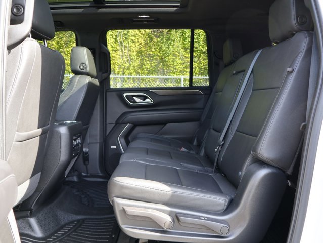 Used 2022 Chevrolet Suburban Z71 w/ Luxury Package AWD/4WD image 26