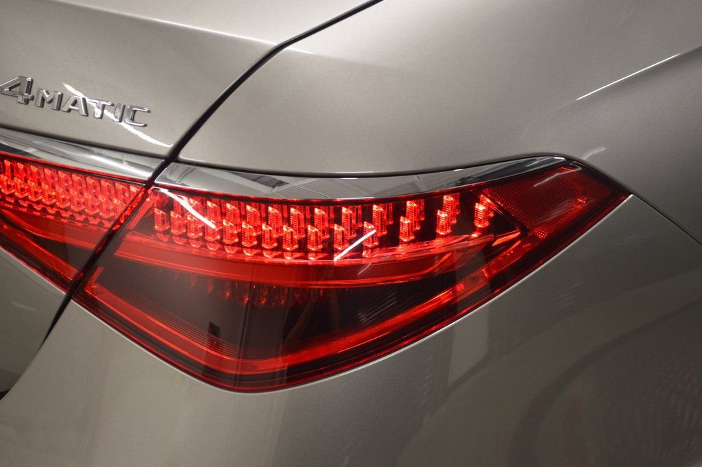 Used 2024 Mercedes-Benz S 580e 4MATIC Sedan image 12