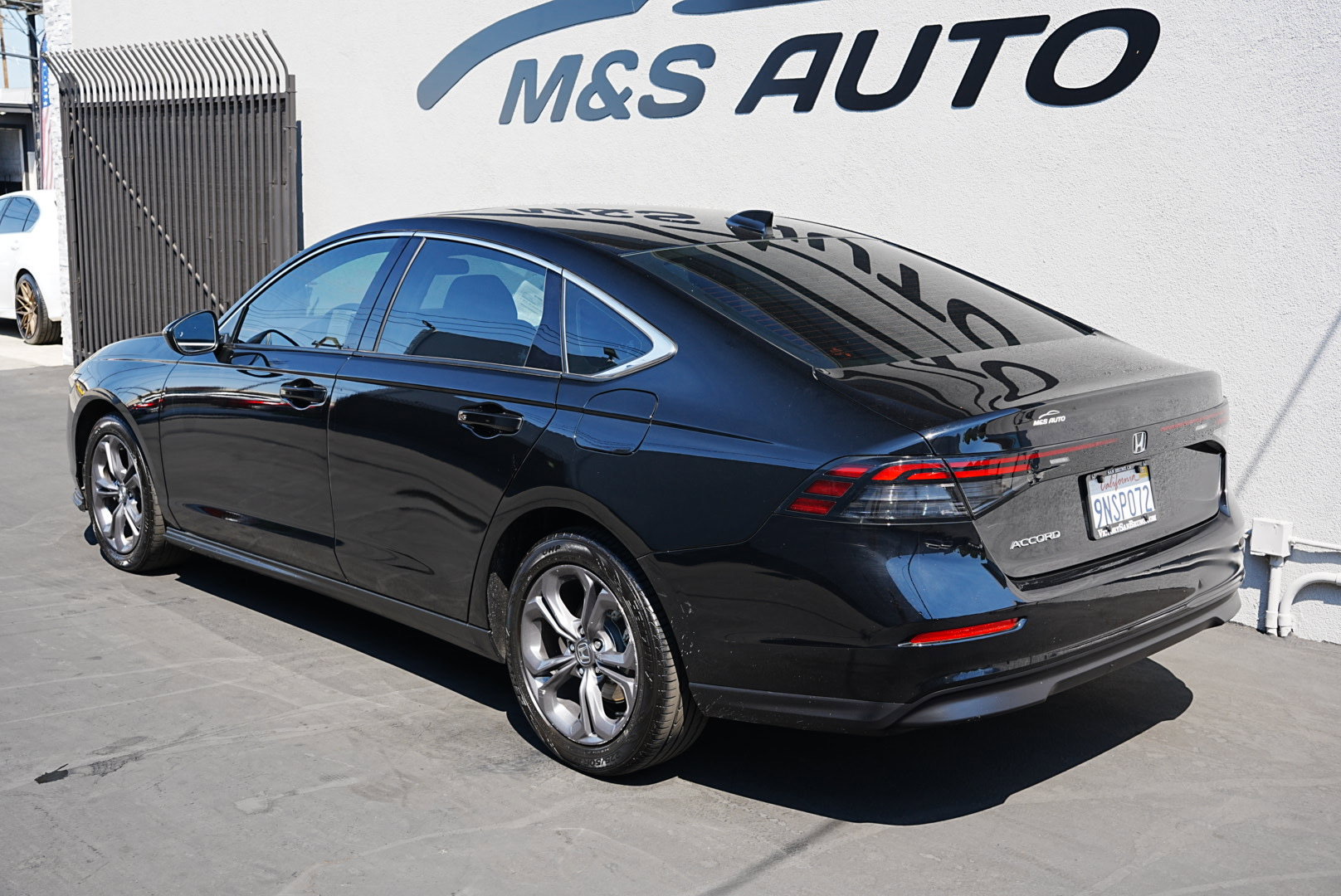 Used 2024 Honda Accord EX image 6