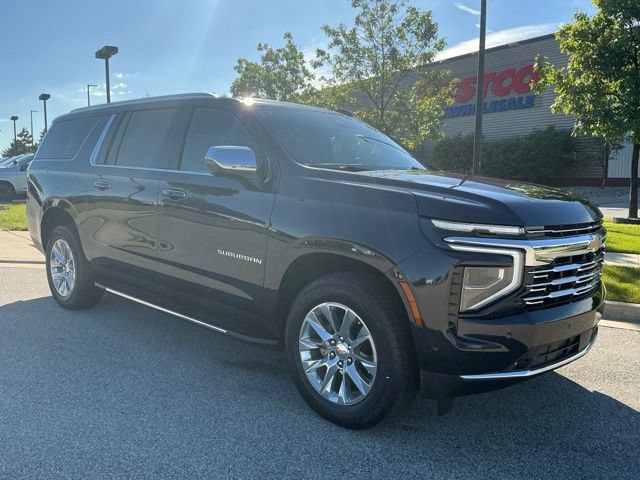 Used 2025 Chevrolet Suburban Premier w/ Sun And Tow Package AWD/4WD image 8