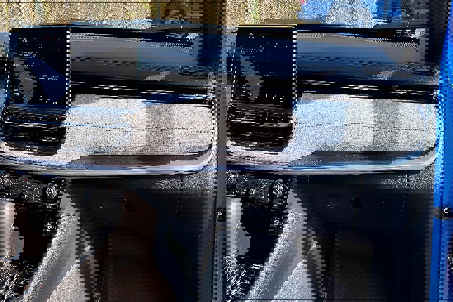 Used 2024 Jeep Compass Latitude w/ Sun and Sound Group image 15