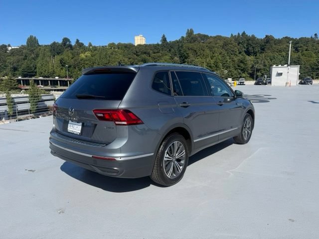Used 2024 Volkswagen Tiguan Wolfsburg Edition AWD/4WD image 3