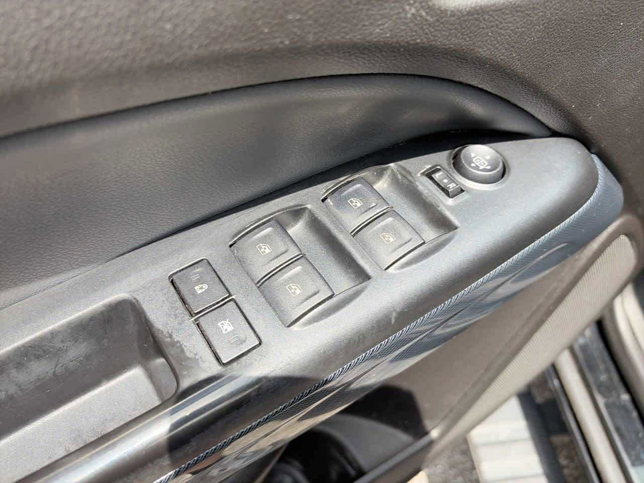 Used 2016 Chevrolet Colorado Z71 RWD image 14