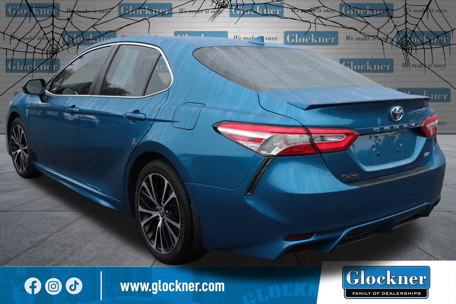 Used 2020 Toyota Camry SE FWD image 7